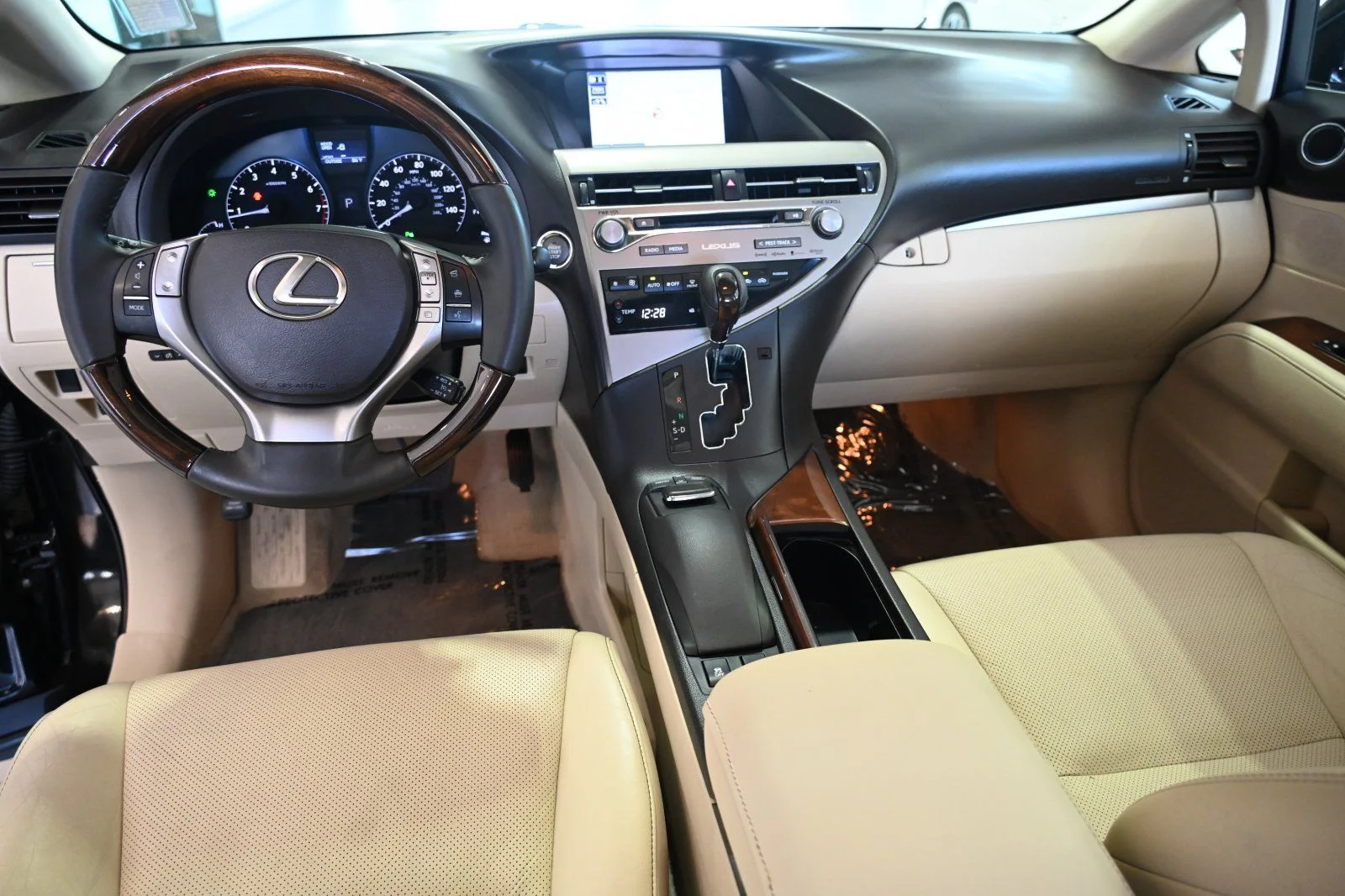 Used 2015 Black Lexus 350 image 18