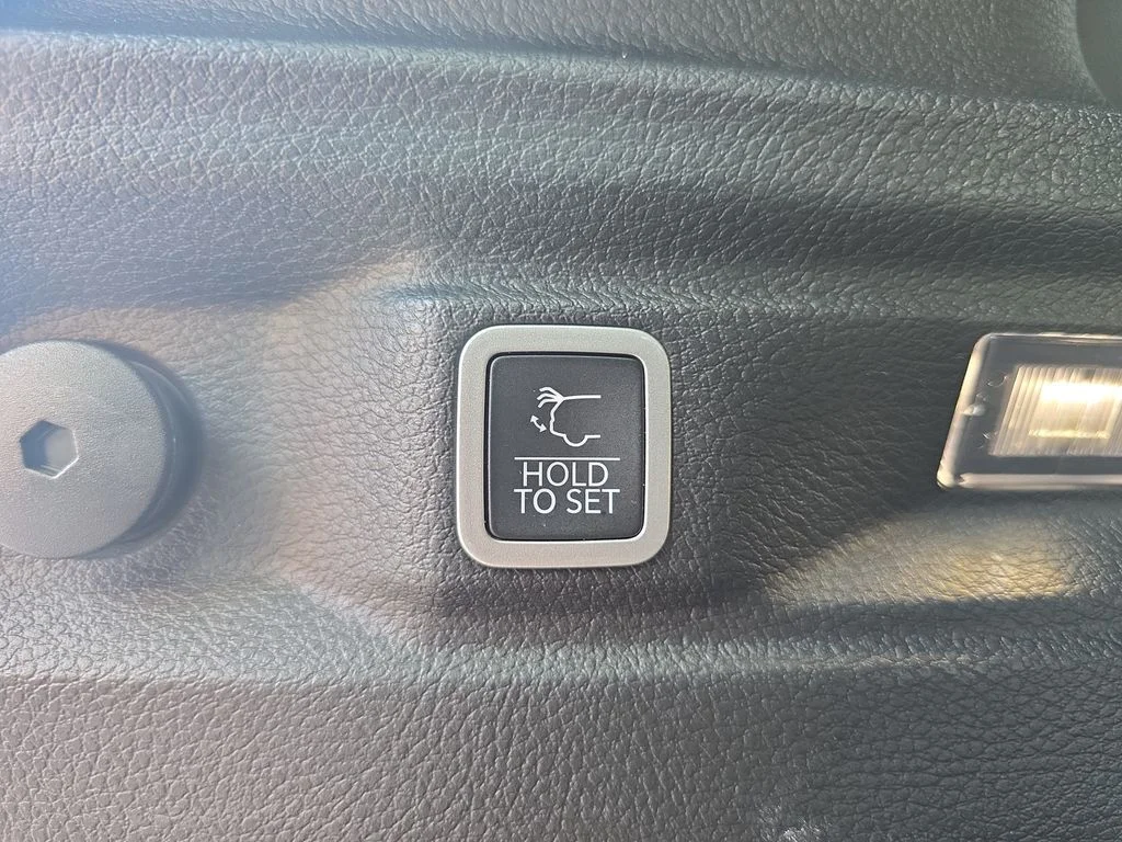 Used 2023 Red Jeep Limited image 14
