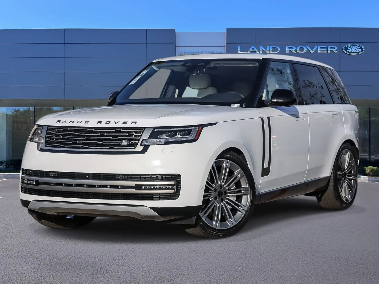 2026 Land Rover Range Rover SE
