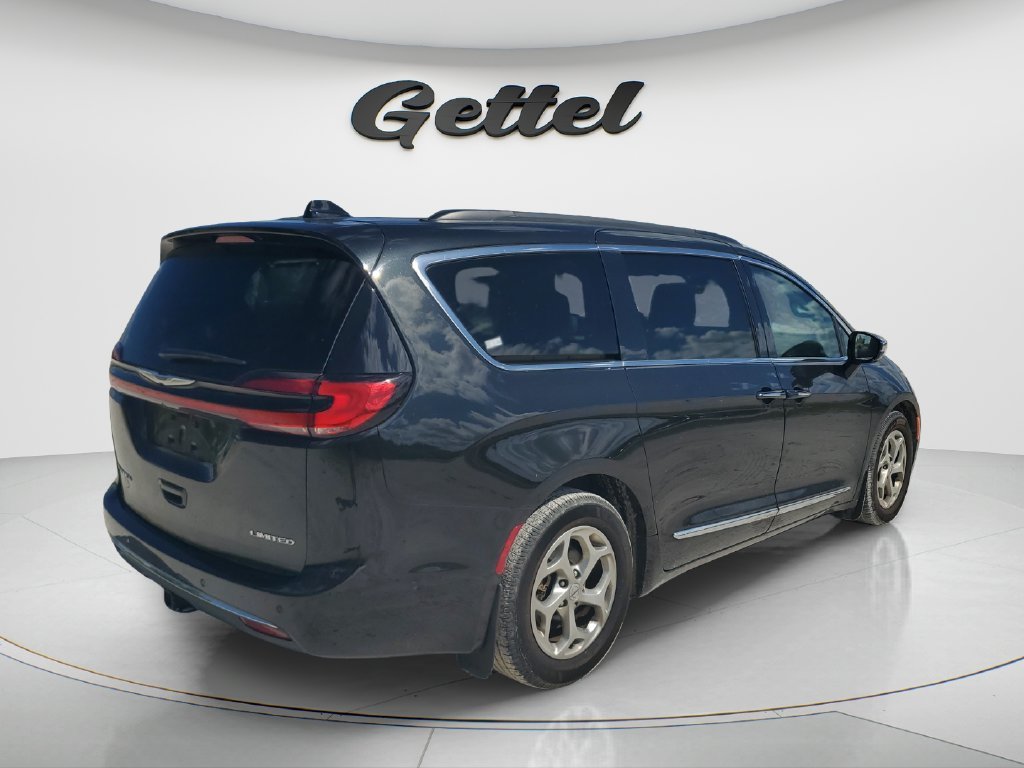 Used 2023 Black Chrysler Limited image 5