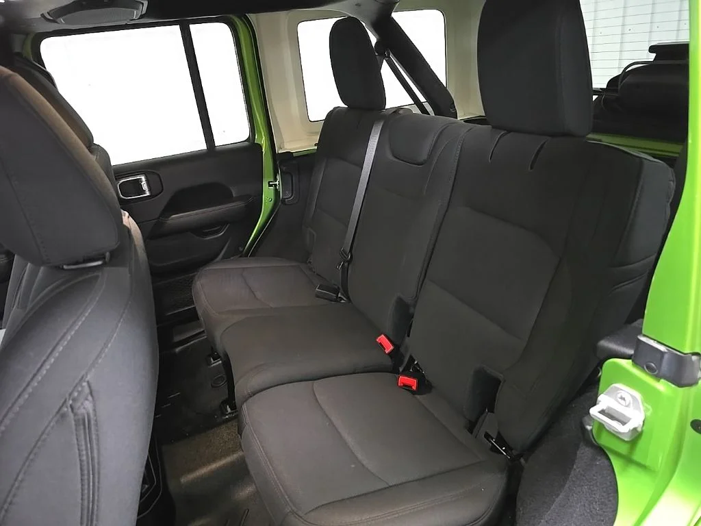 2020 Jeep Wrangler Unlimited Sahara - Photo 32
