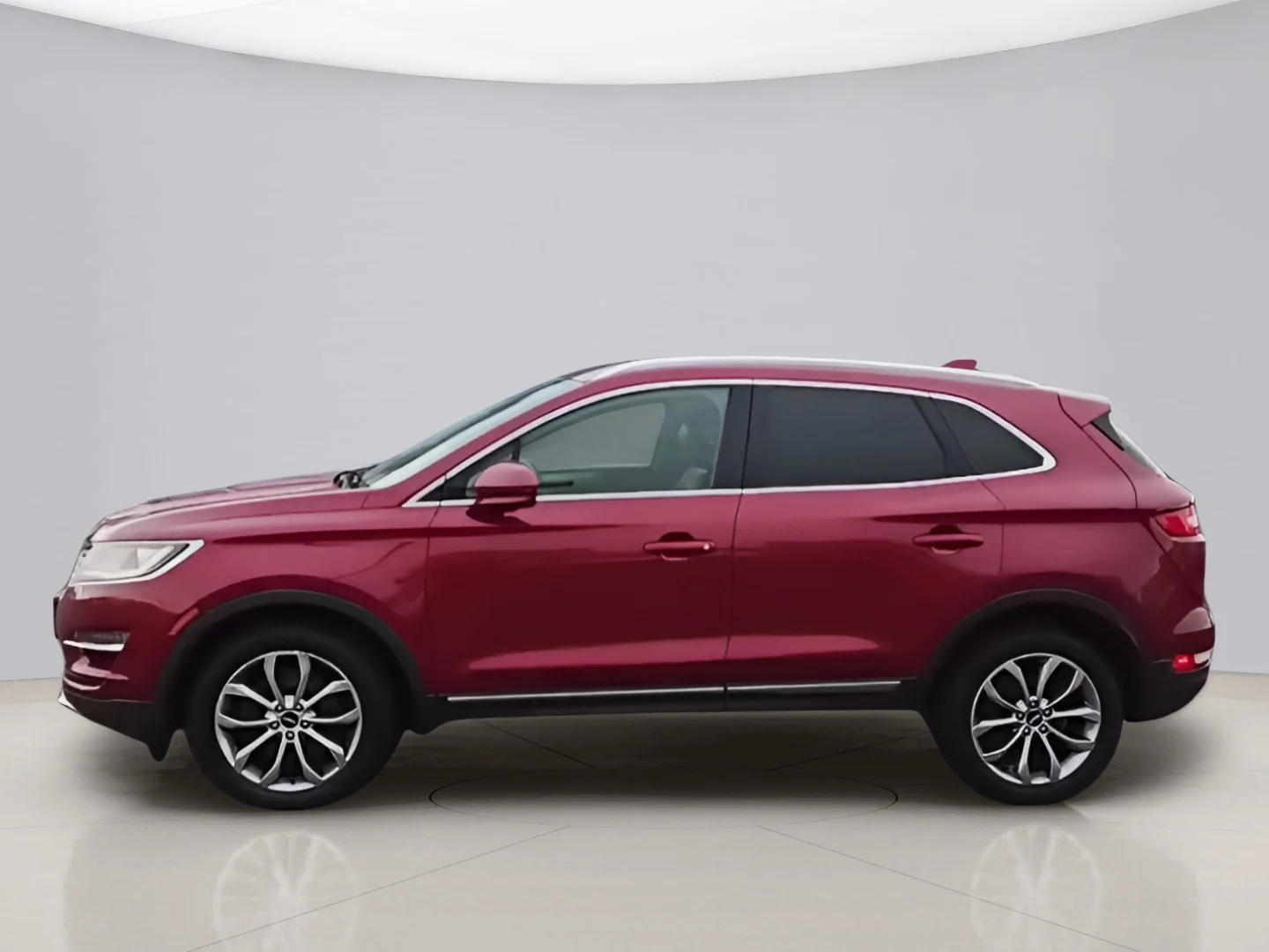 Used 2015 Red Lincoln AWD image 4