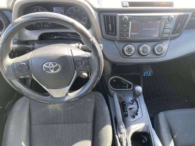 Used 2018 Gray Toyota LE image 9