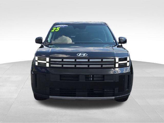 Used 2025 Black Hyundai SE image 8
