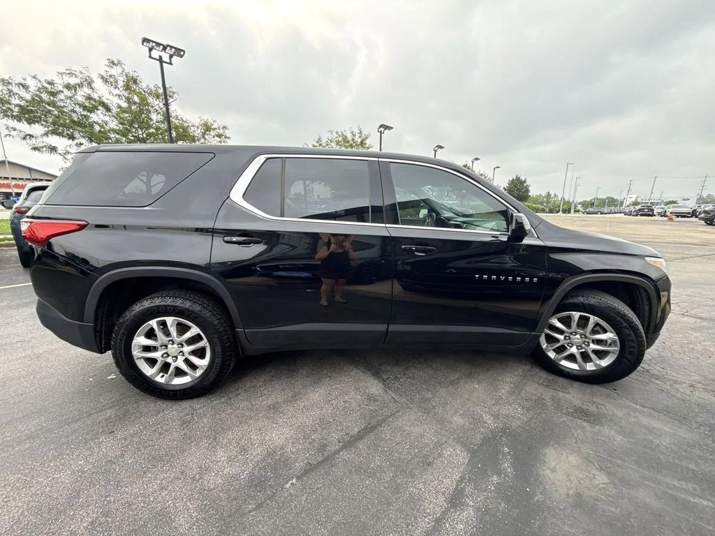 Used 2018 Black Chevrolet LS image 4