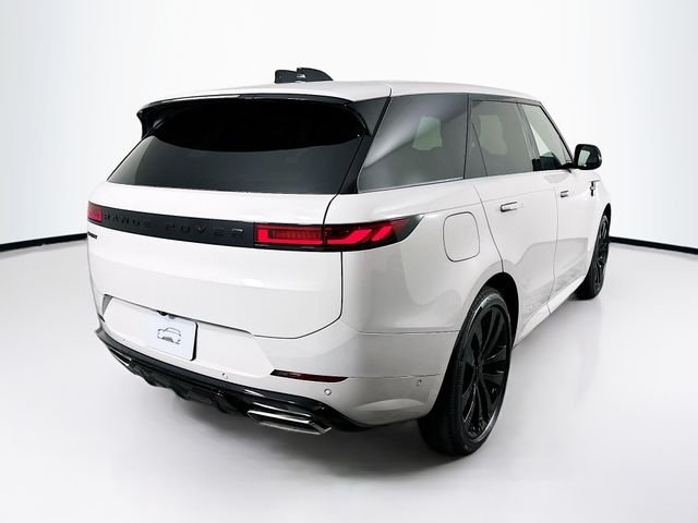 New 2026 Gray Land Rover Dynamic SE image 5