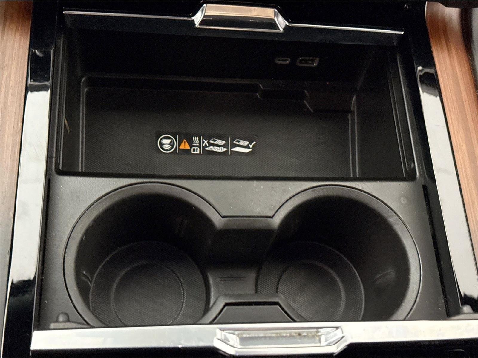 Used 2025 Onyx Black GMC Denali image 26
