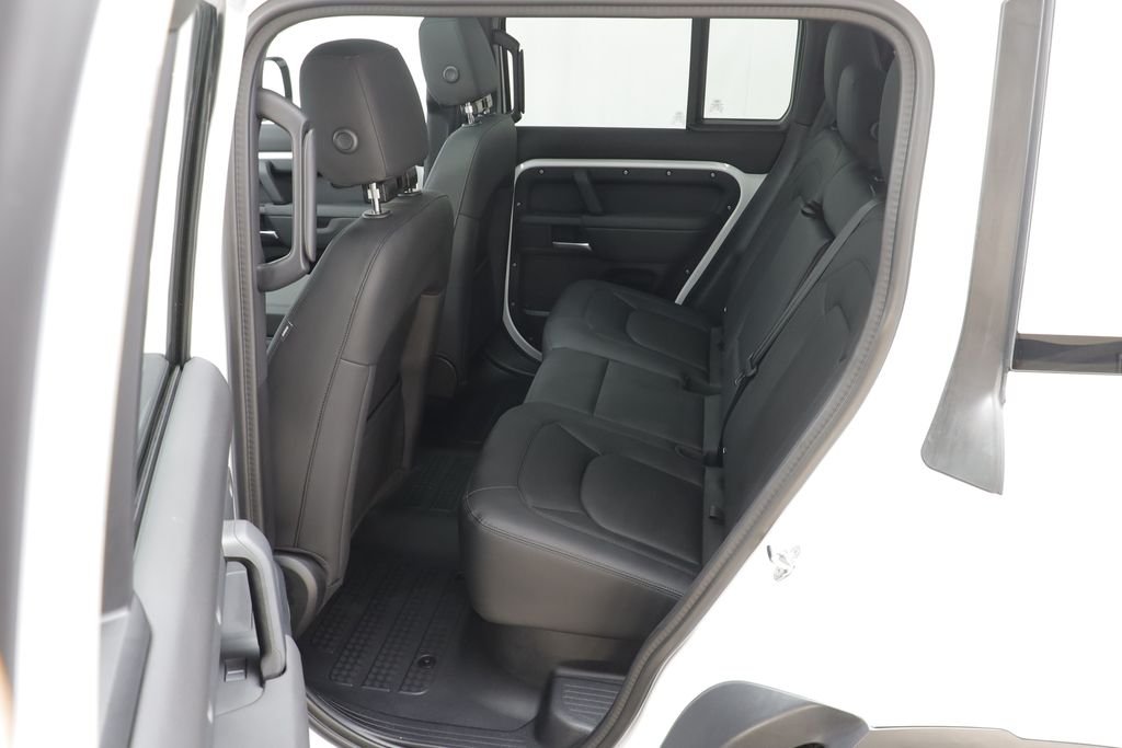 Used 2025 White Land Rover S image 14