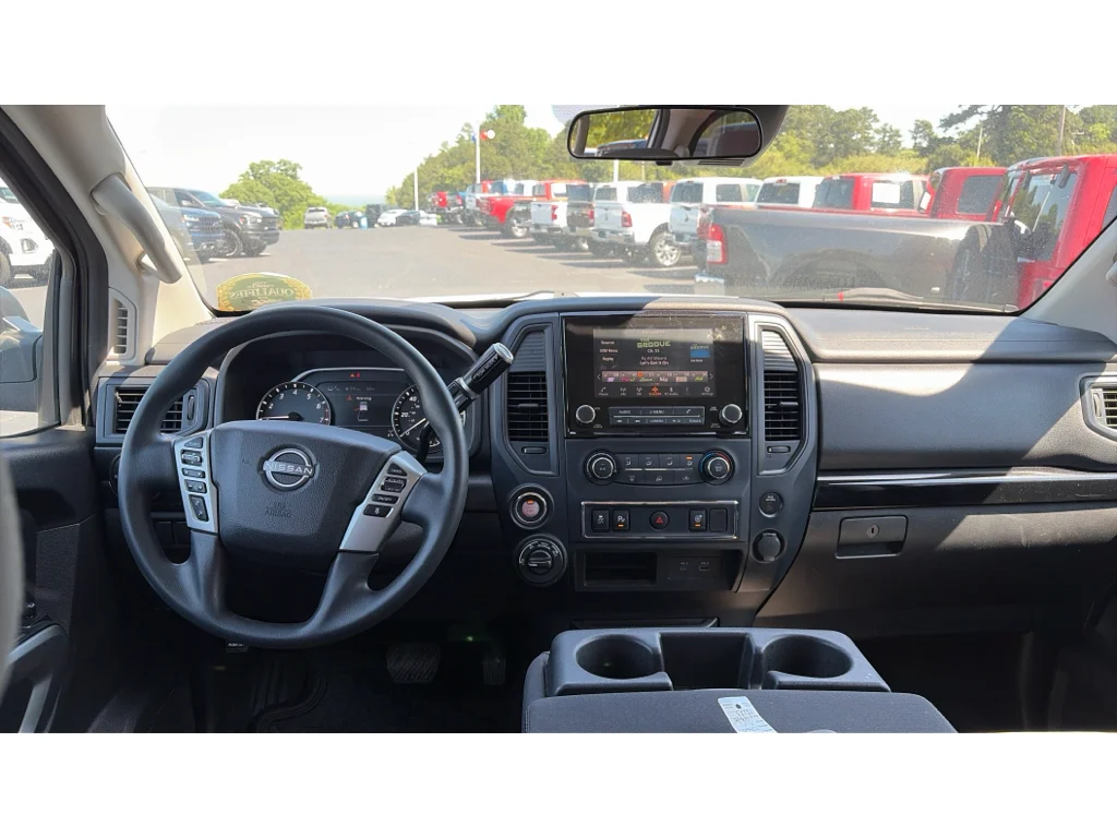 2023 Nissan Titan SV - Photo 11