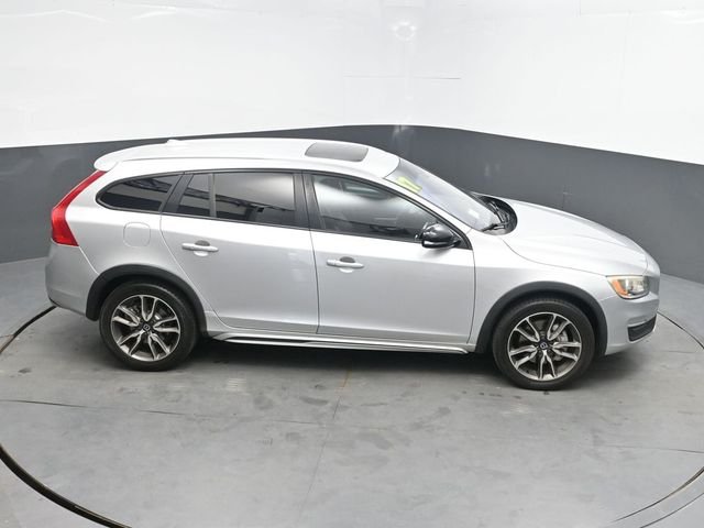 Used 2017 Silver Volvo T5 image 31
