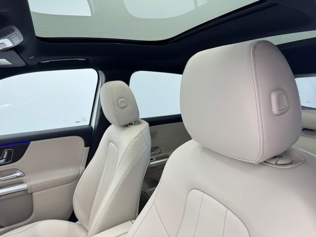 New 2026 Polar White Mercedes-Benz GLA 250 image 6