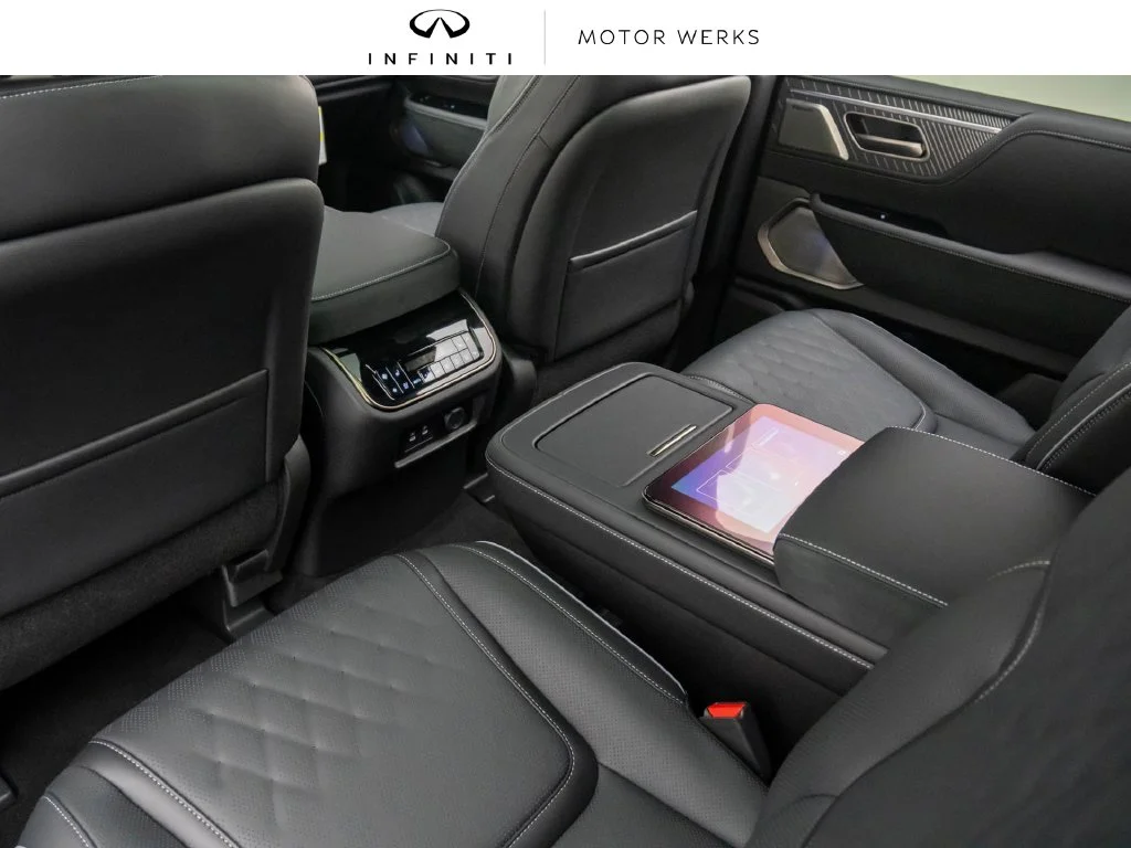 New 2027 Black INFINITI Autograph 4WD image 17