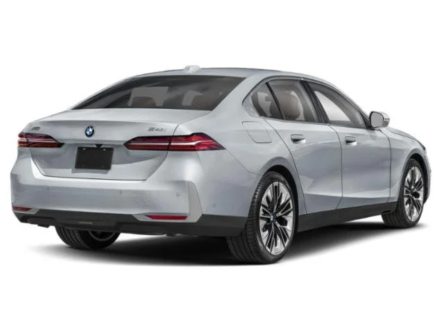 New 2027 Brooklyn Grey Metallic BMW 540i xDrive image 2