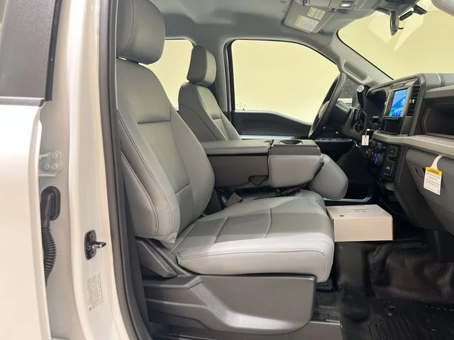New 2026 Oxford White Ford F-350® XL image 21
