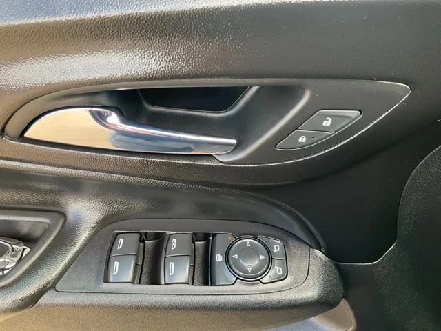 Used 2019 Gray Chevrolet LT image 6