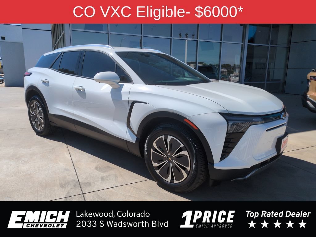 Used 2024 Summit White Chevrolet LT image 7