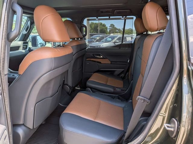 Used 2024 Green Lexus 550 Luxury+ image 16