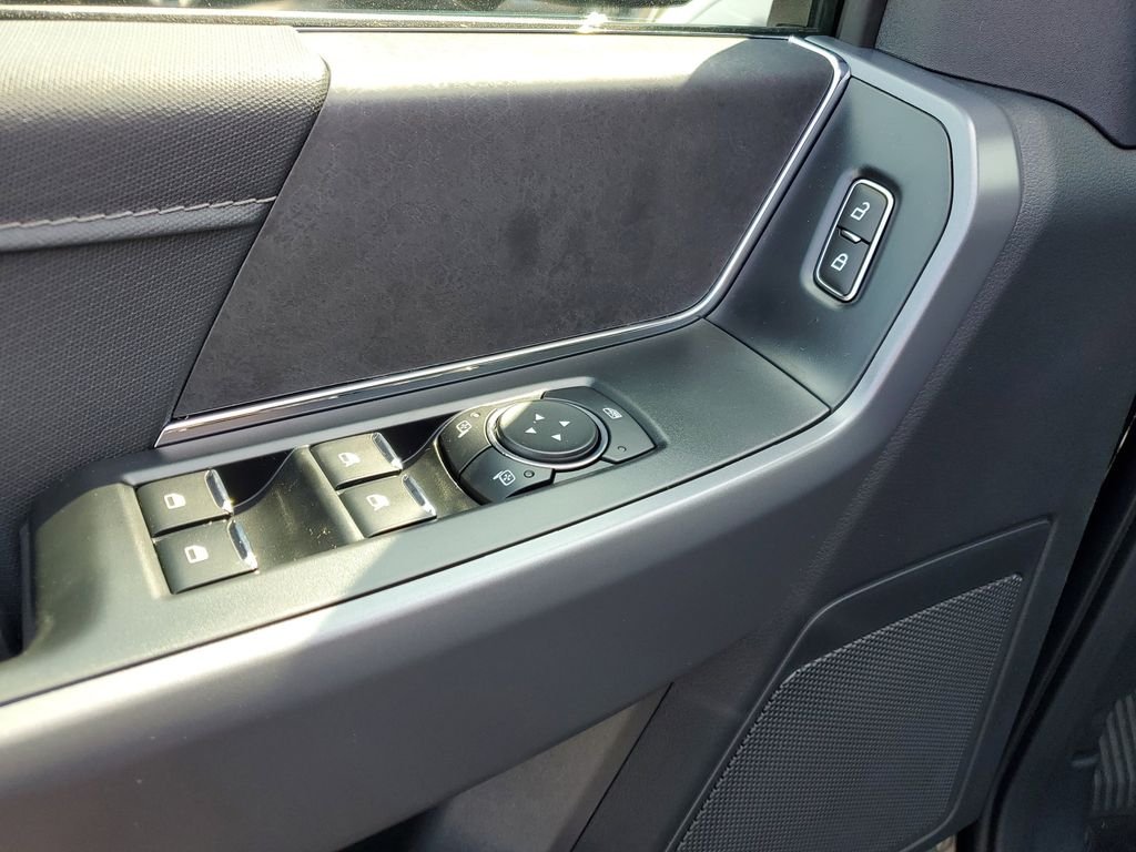 2025 Ford F-150 XLT - Photo 20