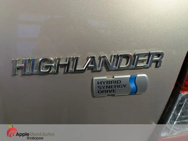 Used 2006 Gold Toyota Limited image 7