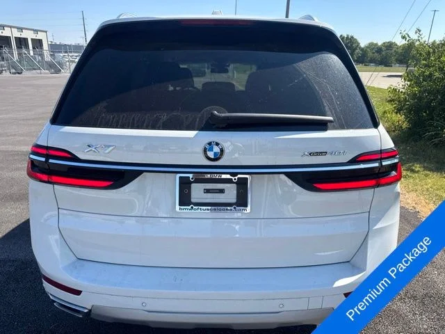 Used 2025 Alpine White BMW xDrive40i image 7