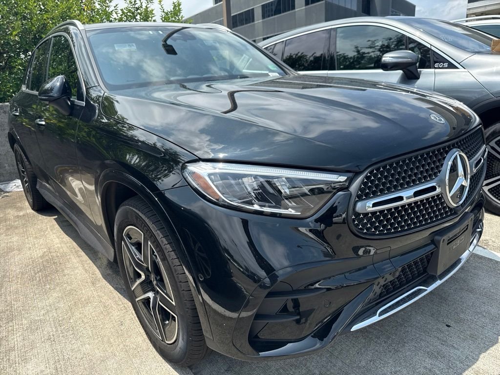 Used 2026 Black Mercedes-Benz GLC 300 image 2
