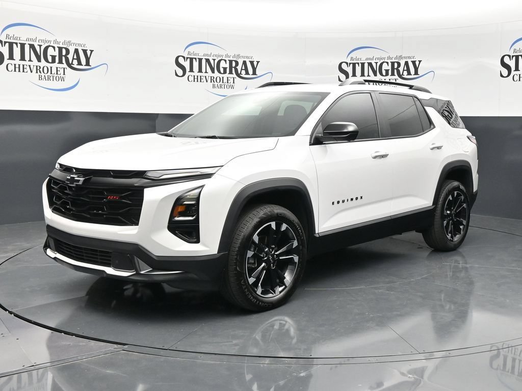 Certified Used 2025 Iridescent Pearl Tricoat Chevrolet RS image 4