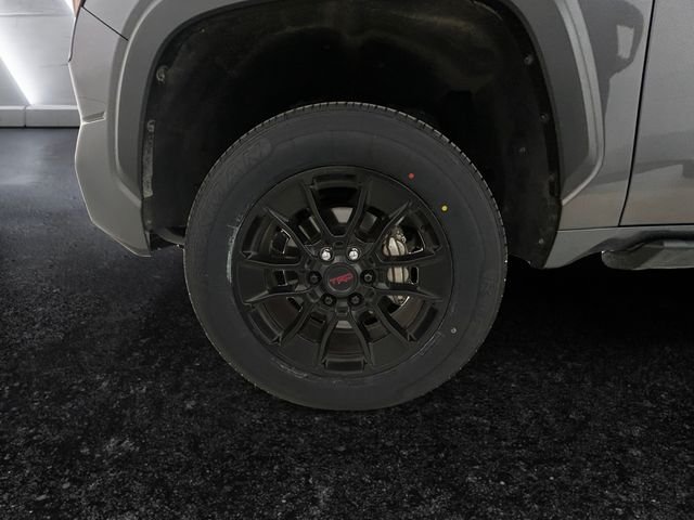 Used 2022 Gray Toyota SR5 image 27
