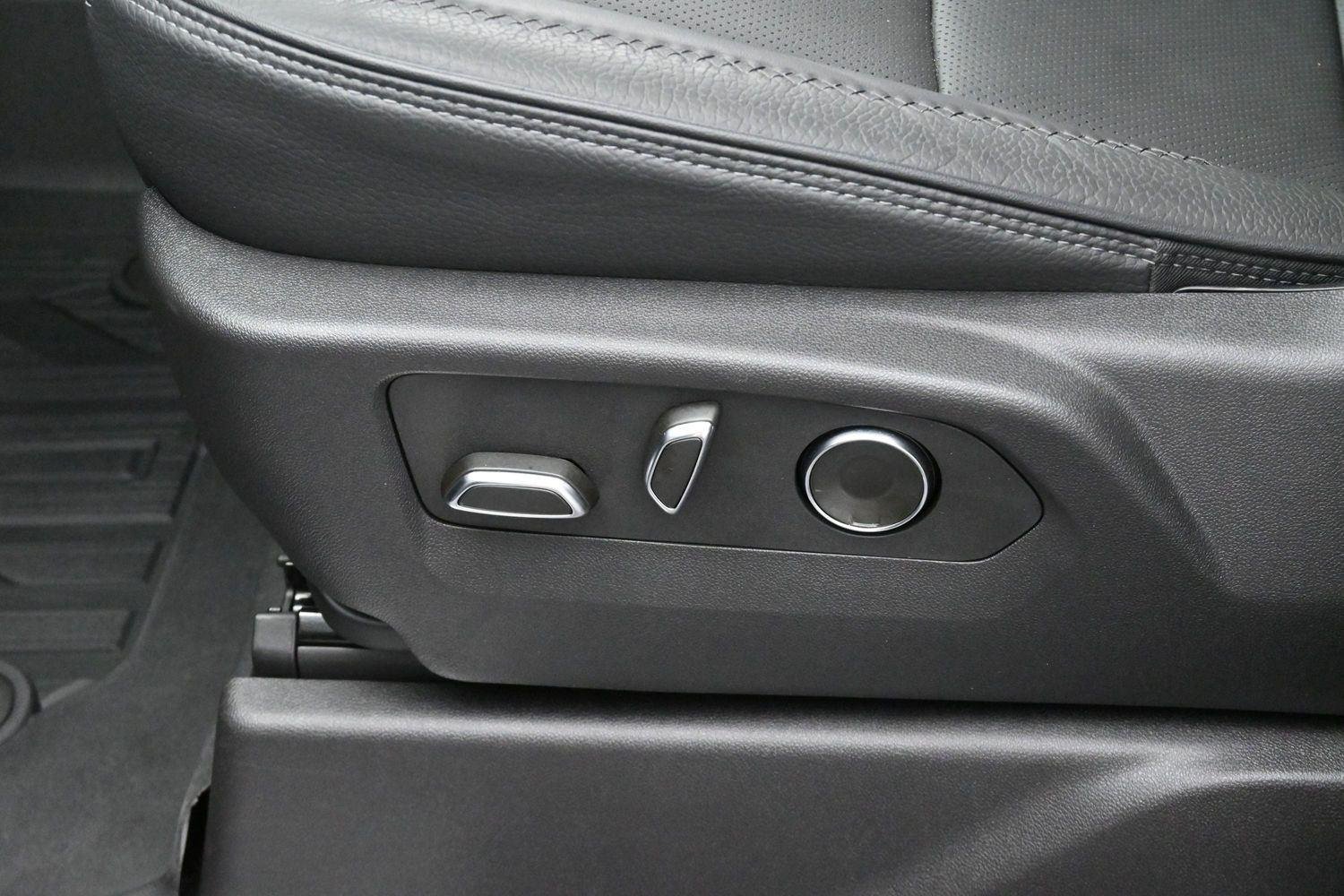 Used 2025 Onyx Black GMC Denali image 14