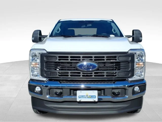 Used 2025 White Ford XL image 12