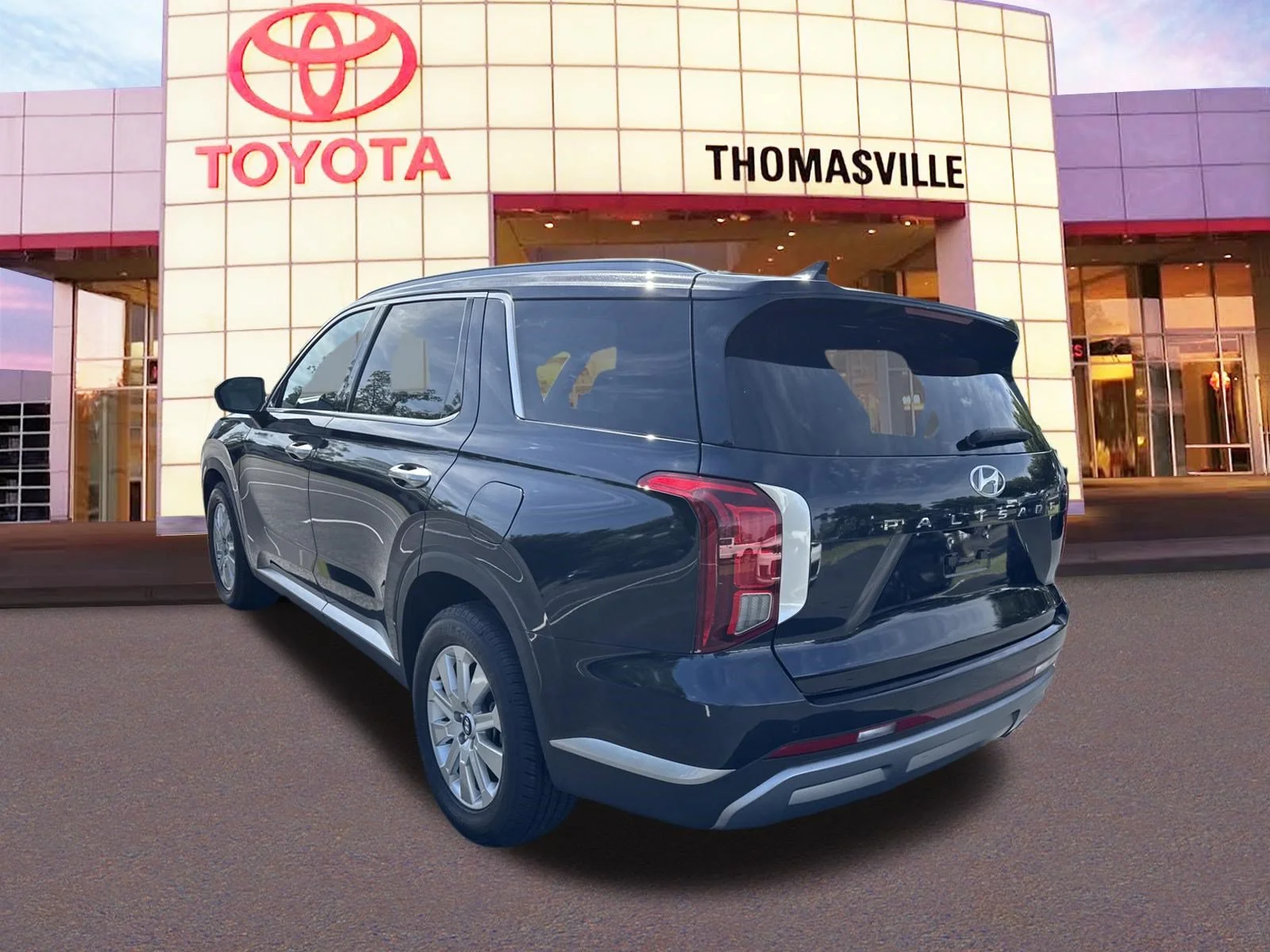 Used 2025 Moonlight Cloud Hyundai SEL image 7