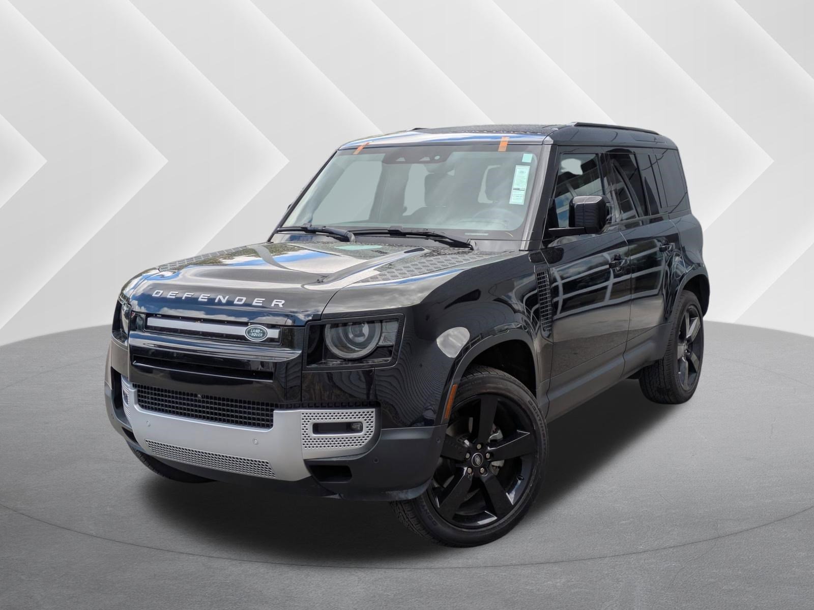 2025 Land Rover Defender 110 S P300's photo