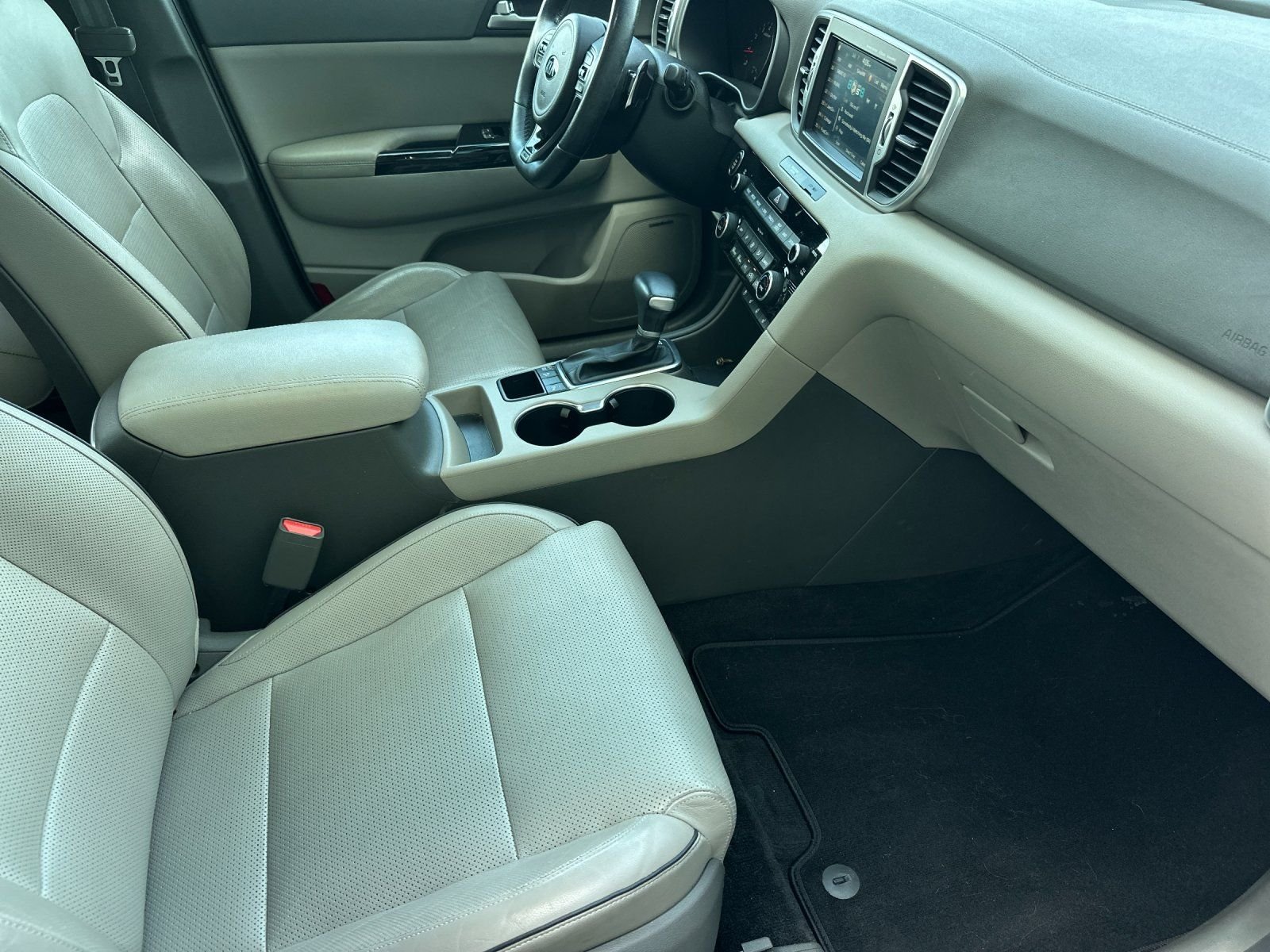 Used 2017 Pacific Blue Kia SX image 15