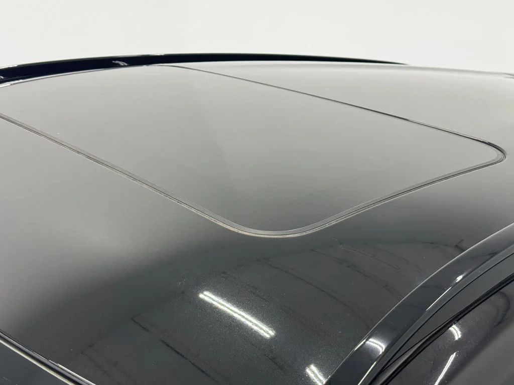 Certified Used 2022 Black INFINITI LUXE image 11