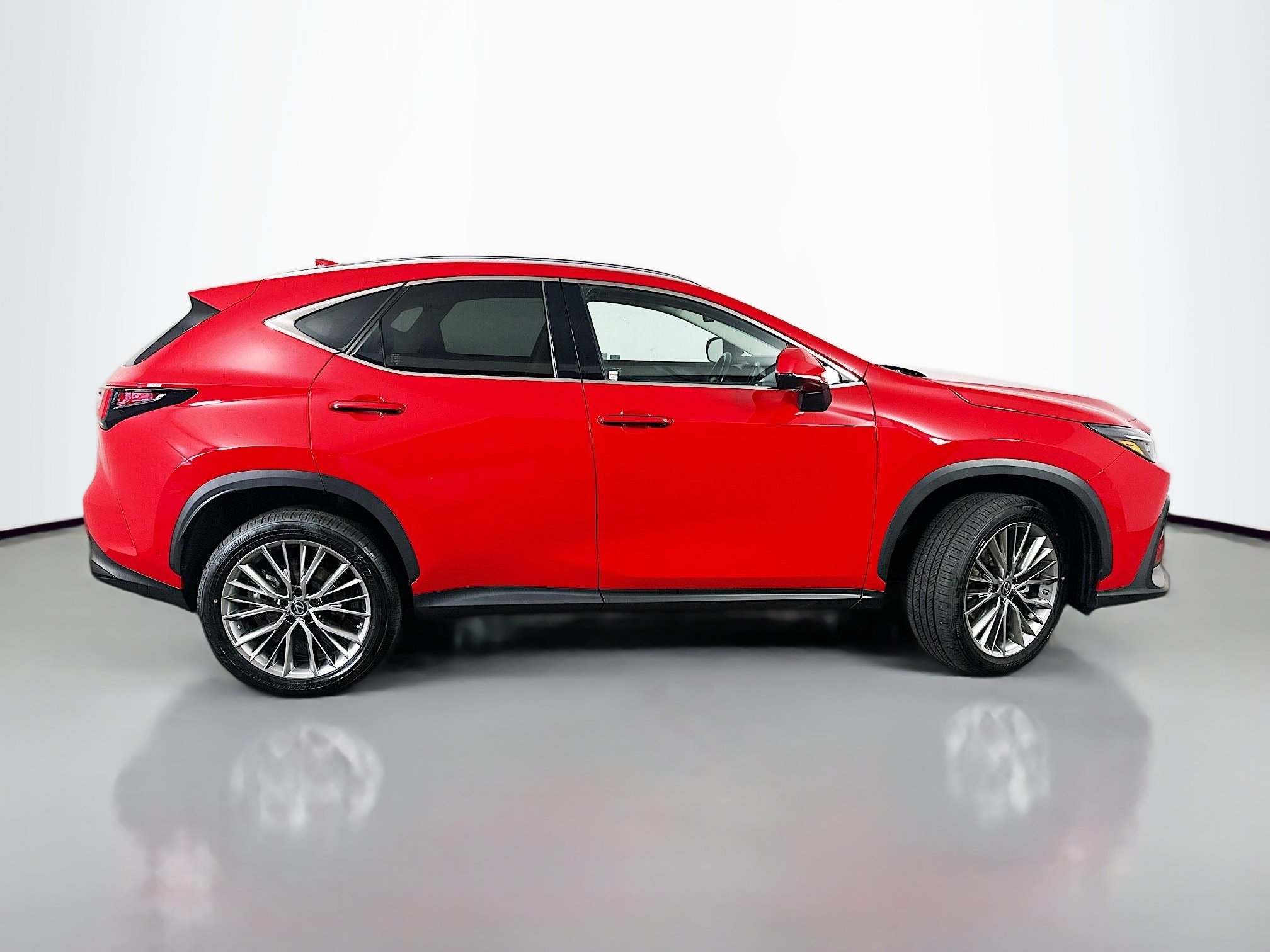 2022 Lexus NX Hybrid 350h - Photo 8
