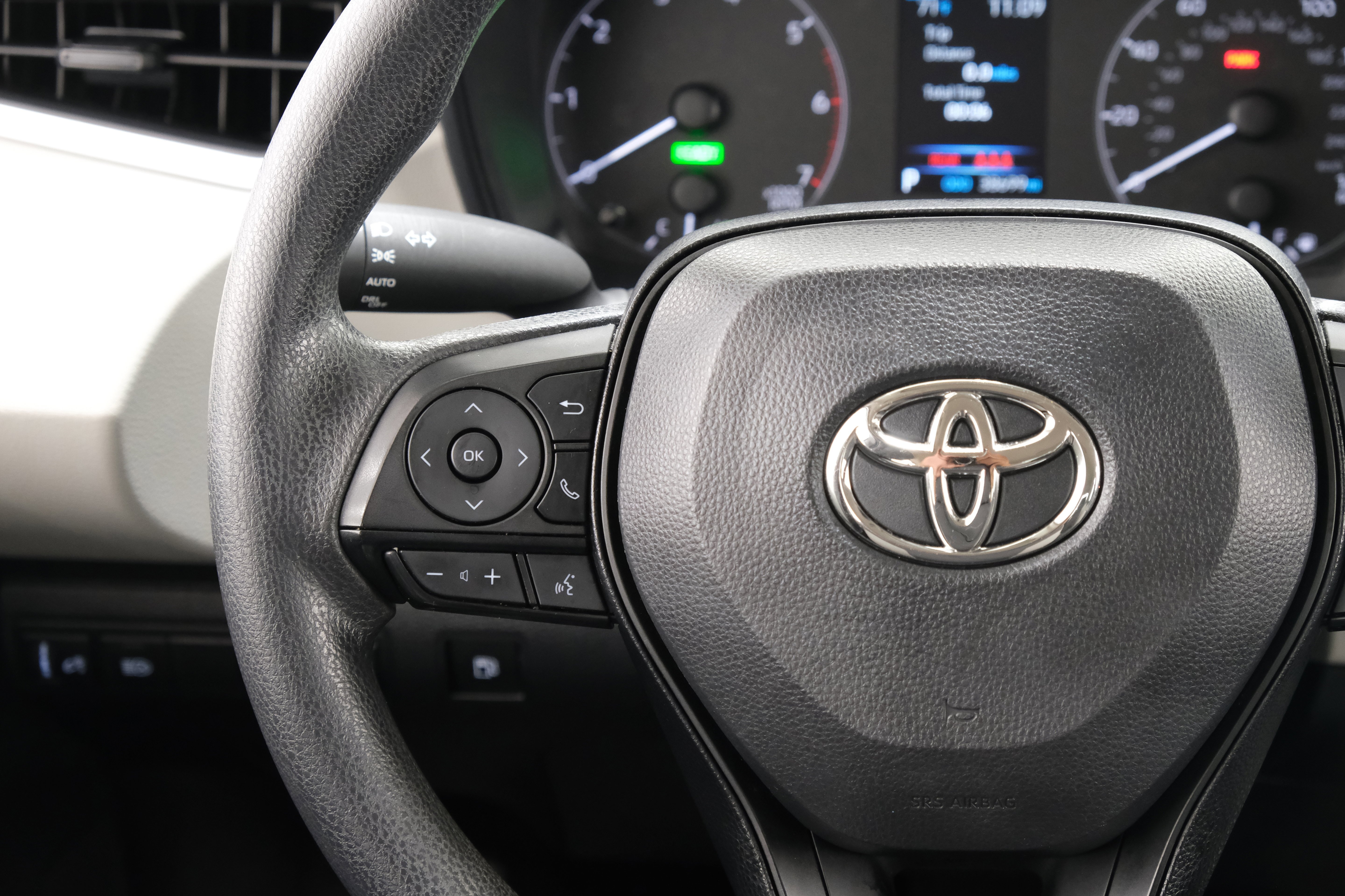 2024 Toyota Corolla LE - Photo 12