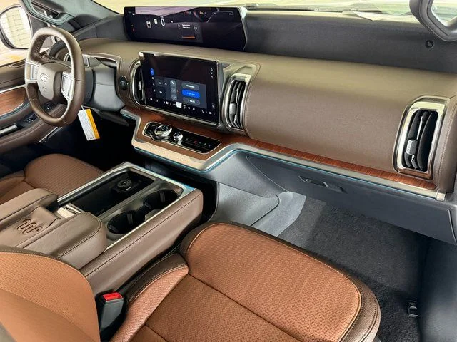 New 2026 Star White Metallic Tri-Coat Ford King Ranch image 9