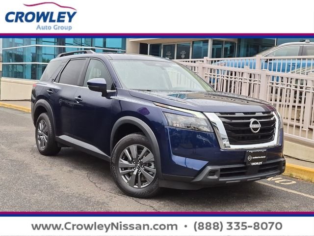 2025 Nissan Pathfinder SV