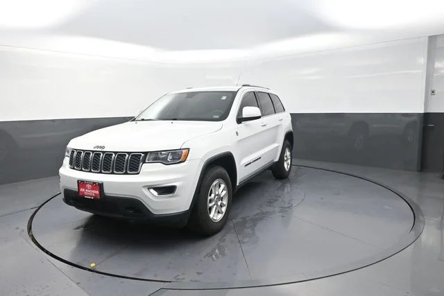 Used 2019 White Jeep Laredo E image 37