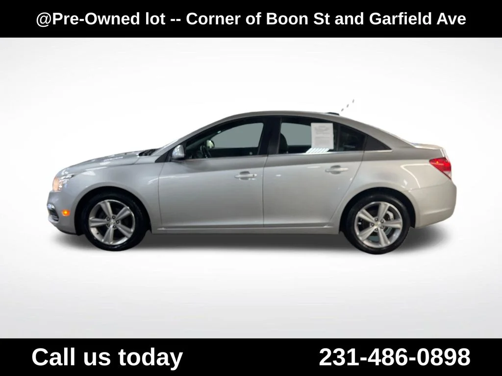 Used 2015 Silver Chevrolet 2LT image 2