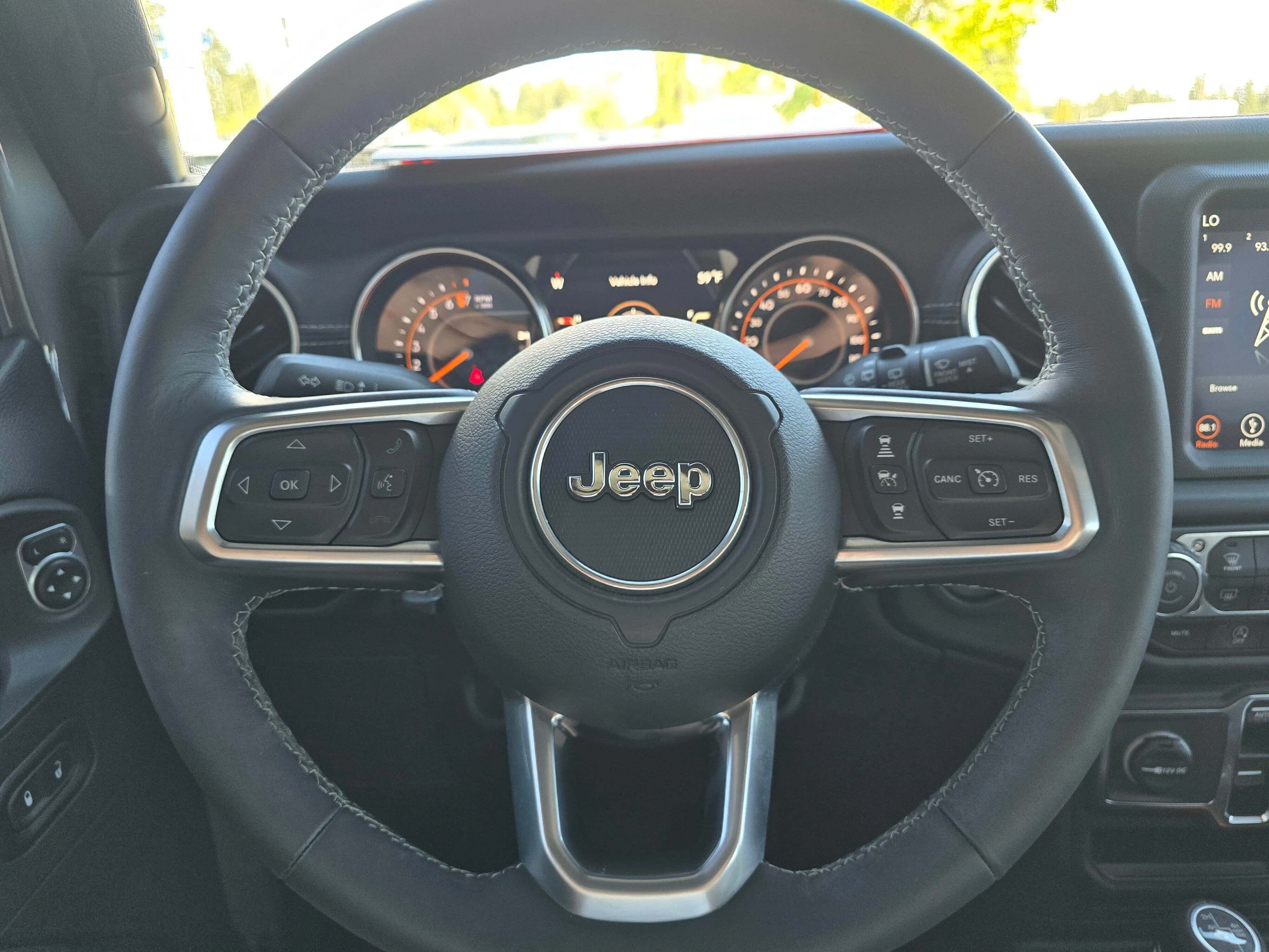 Used 2019 Gray Clearcoat Jeep Unlimited Sahara image 14