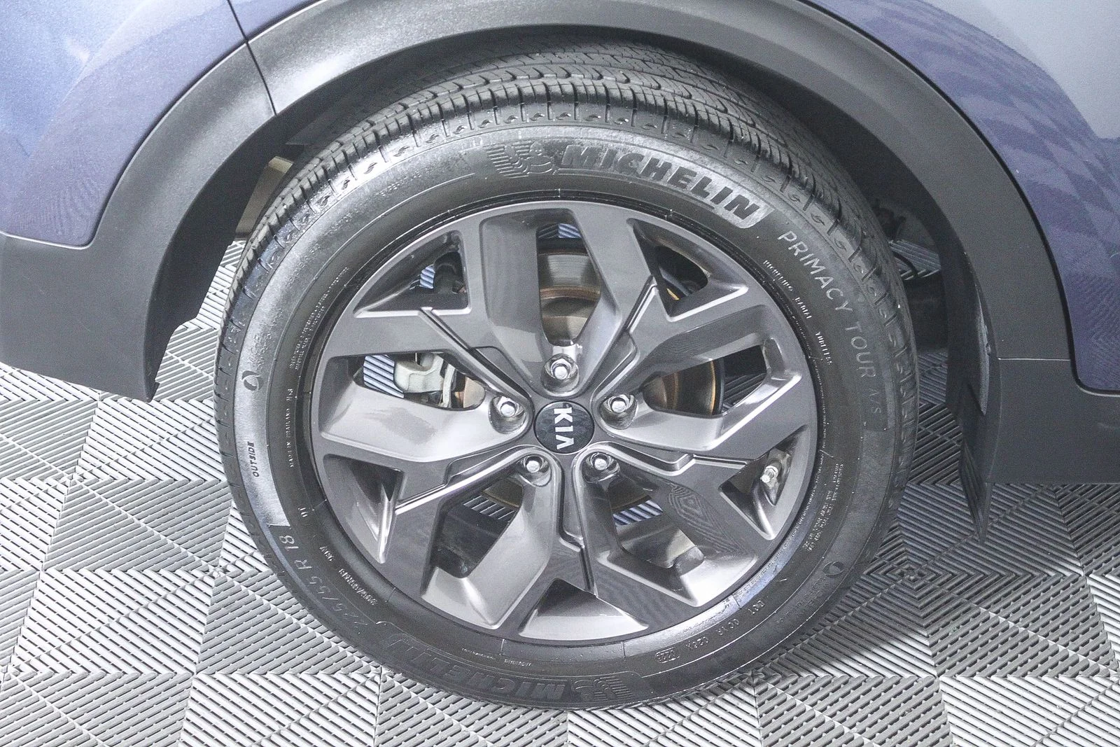 Used 2020 Blue Kia S image 11