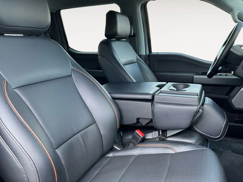 Used 2025 Glacier Grey Metallic Tri-Coat Ford LARIAT image 11
