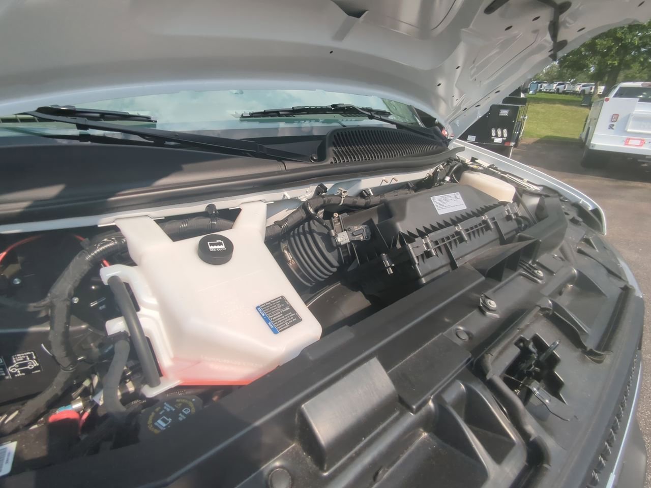 New 2025 Summit White GMC Work Truck image 26