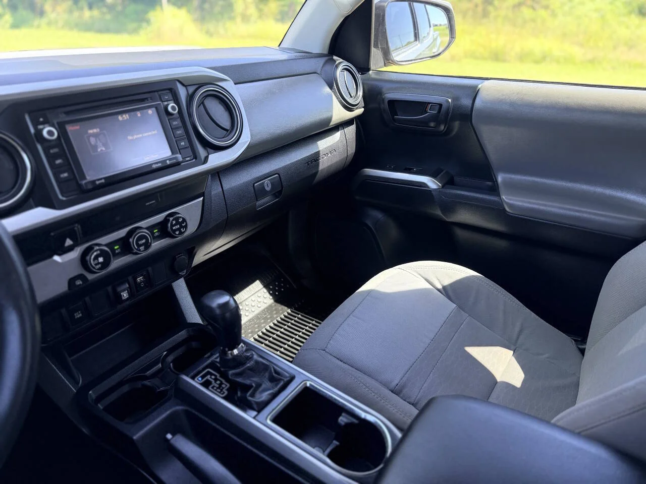 Used 2019 Silver Toyota SR5 V6 4x2 4dr Double Cab 5.0 ft SB image 20