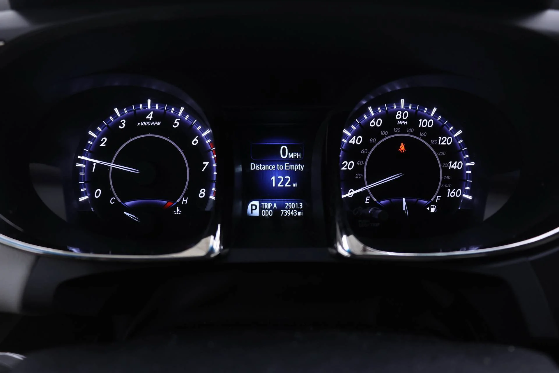 Used 2014 Classic Silver Metallic Toyota XLE image 7