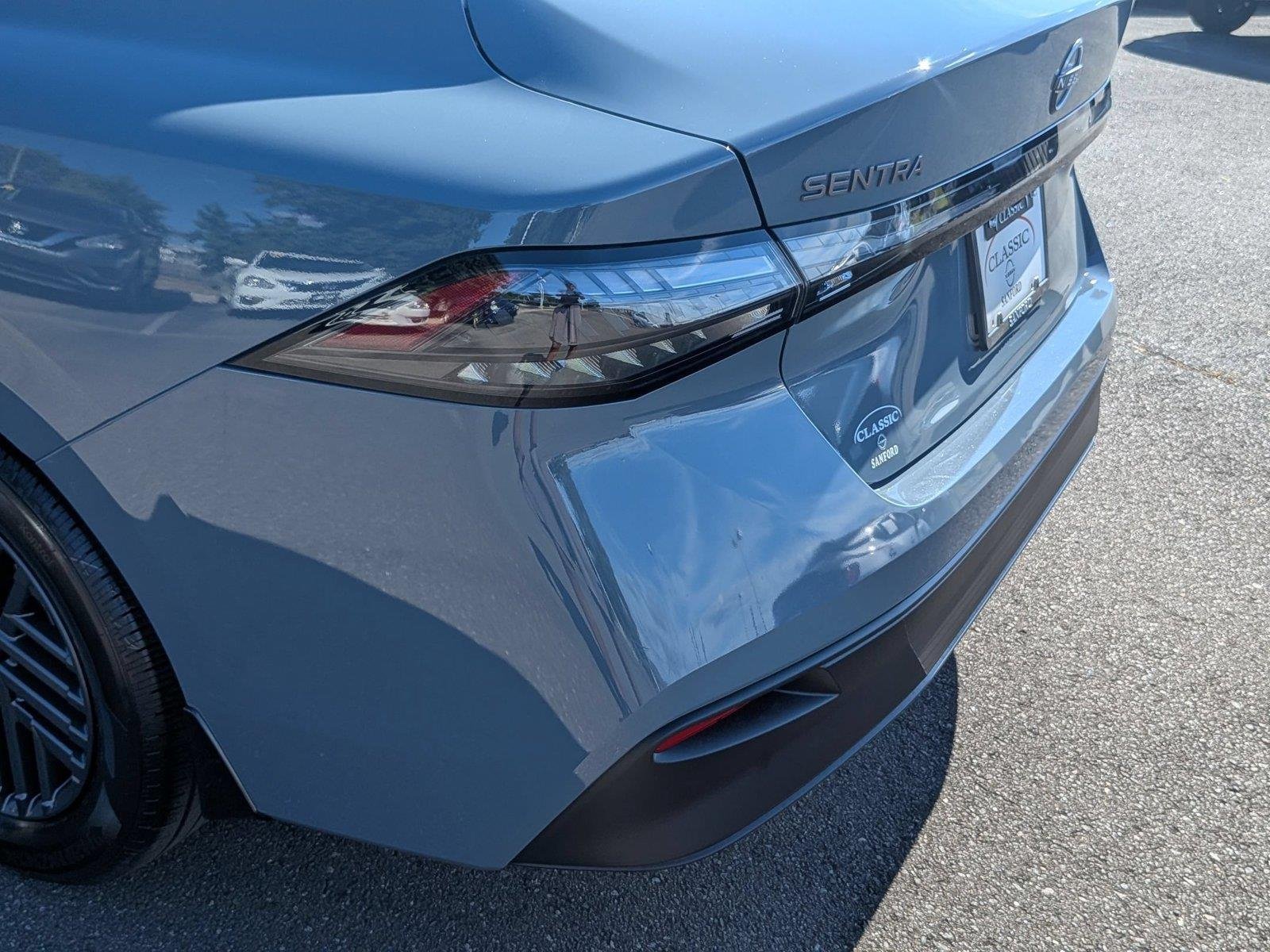 New 2027 Atlantic Gray Metallic Nissan SV image 11