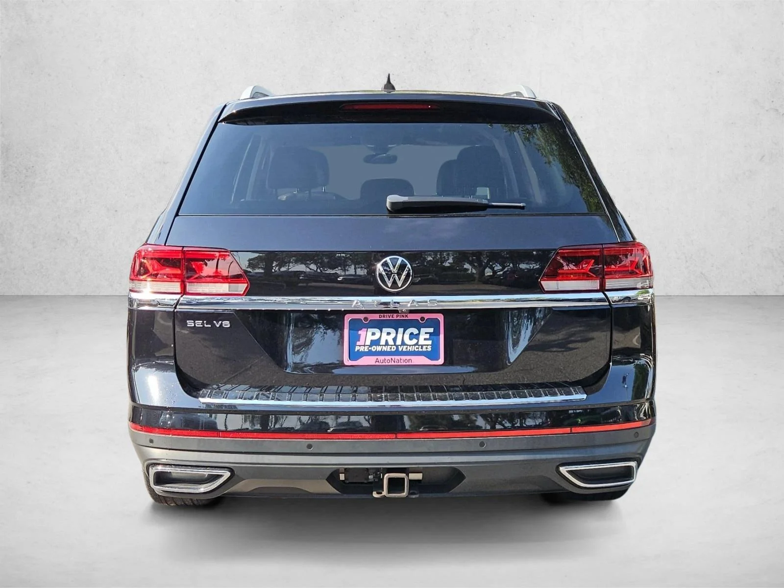 Used 2021 Deep Black Pearl Volkswagen 3.6L V6 SEL image 6