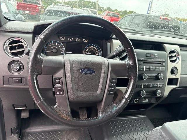 Used 2011 White Ford XLT image 6
