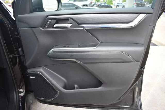 Used 2026 Black GMC Elevation image 20