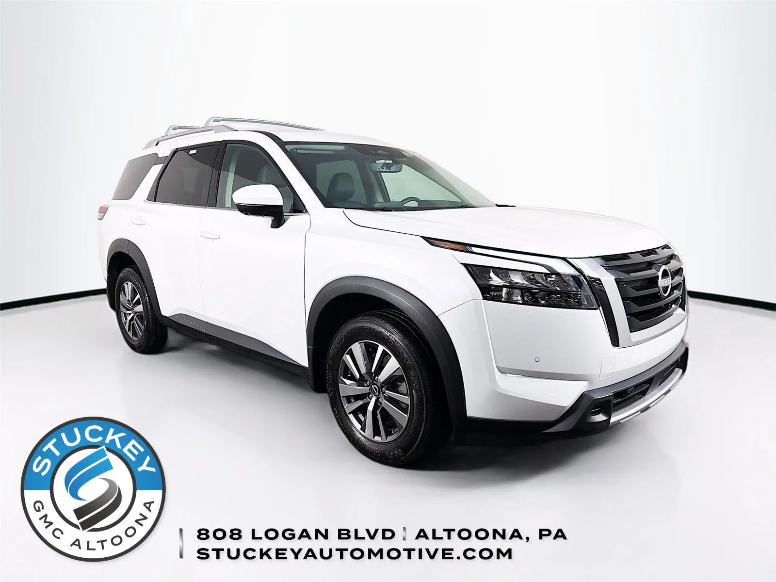 2025 Nissan Pathfinder SL 4WD's photo